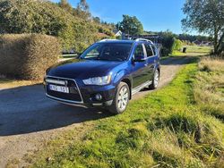 Blå Begagnad 2010 Mitsubishi Outlander SUV | 74 999 kr (Lite dyr)