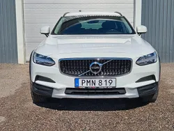 Vit Begagnad 2018 Volvo V90 CC Kombi | 169 000 kr (Marknadspris)