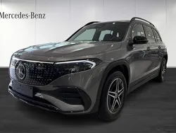 Grå Ny 2025 Mercedes EQB250+ AMG line SUV | 597 100 kr (Marknadspris)