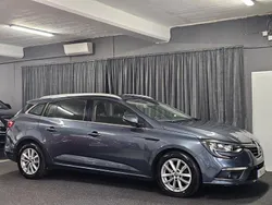 Grå Begagnad 2017 Renault Mégane GrandTour Kombi | 114 900 kr (Marknadspris)