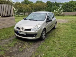 Grå Begagnad 2007 Renault Clio II Halvkombi | 30 000 kr (Marknadspris)