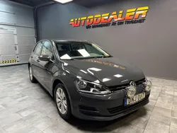 Mörkgrå Begagnad 2015 VW Golf VII Halvkombi | 94 900 kr (Marknadspris)