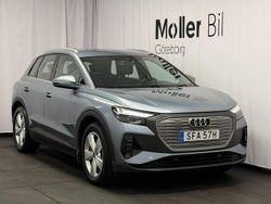 Blå (gejserblå metallic) Begagnad 2023 Audi Q4 e-tron Proline SUV | 339 900 kr (Bra pris)