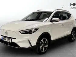 Vit (white) Begagnad 2021 MG ZS Luxury Sedan | 244 900 kr (Superpris)