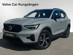 Grå Begagnad 2024 Volvo XC40 Plus SUV | 414 900 kr (Lite dyr)