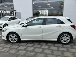 Vit Begagnad 2017 Mercedes A180 Halvkombi | 160 000 kr (Marknadspris)