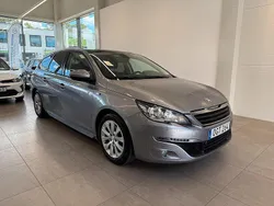 Grå Begagnad 2016 Peugeot 308 Active Kombi | 88 899 kr (Marknadspris)