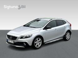 Silver Begagnad 2013 Volvo V40 CC Momentum Kombi | 159 900 kr (Marknadspris)
