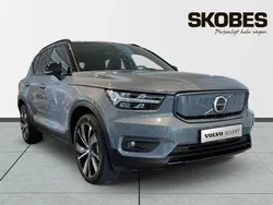 Grå Begagnad 2022 Volvo XC40 Pro SUV | 389 000 kr