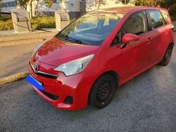 Röd Begagnad 2012 Toyota Verso-S Multidrive S Minibuss | 35 000 kr (Bra pris)