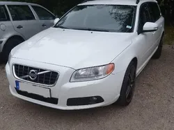 Vit Begagnad 2010 Volvo V70 Kombi | 55 000 kr (Lite dyr)