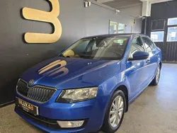 Blå Begagnad 2013 Skoda Octavia Ambition Halvkombi | 97 900 kr (Marknadspris)
