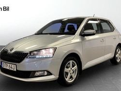 Silver (brilliant silver metallic) Begagnad 2019 Skoda Fabia Style Halvkombi | 134 900 kr (Marknadspris)