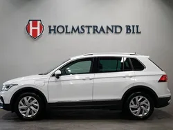 Vit Begagnad 2022 VW Tiguan Elegance SUV | 344 900 kr (Superpris)