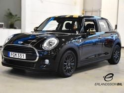 Svart Begagnad 2017 Mini Cooper Pepper Halvkombi | 139 900 kr (Marknadspris)