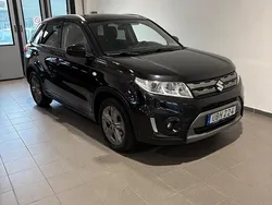 Svart Begagnad 2018 Suzuki Vitara SUV | 184 900 kr (Marknadspris)