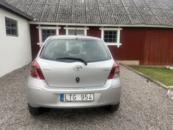 Silver Begagnad 2011 Toyota Yaris Halvkombi | 60 000 kr (Lite dyr)