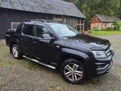 Svart Begagnad 2018 VW Amarok Aventura Pickup | 350 000 kr (Bra pris)