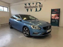 Blå Begagnad 2013 Volvo V60 R-Design Kombi | 119 900 kr (Dyr)