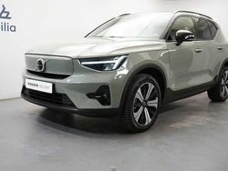 Grön Begagnad 2022 Volvo XC40 Single Motor SUV | 349 900 kr