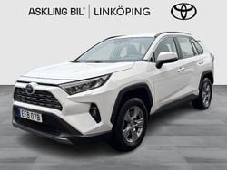 Vit Begagnad 2022 Toyota RAV4 Hybrid Active SUV | 349 000 kr (Bra pris)