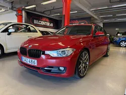 Röd Begagnad 2013 BMW 320 Sport Line Kombi | 79 000 kr (Superpris)