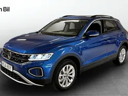 Blå (ravenna blue metallic) Begagnad 2024 VW T-Roc Edition SUV | 319 800 kr (Marknadspris)