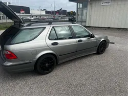Grå Begagnad 2003 Saab 9-5 Aero Kombi | 10 000 kr (Superpris)