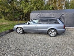 Grå Begagnad 2000 Audi A4 Kombi | 2 500 kr (Superpris)
