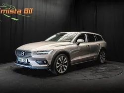 Grå Begagnad 2020 Volvo V60 CC Pro Kombi | 374 800 kr (Lite dyr)