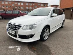 Vit Begagnad 2010 VW Passat Sportline Kombi | 34 999 kr (Marknadspris)