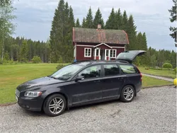 Svart Begagnad 2006 Volvo V50 Kinetic Kombi | 50 000 kr (Marknadspris)