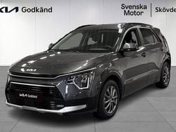 Grå Begagnad 2023 Kia Niro Advance SUV | 349 200 kr (Marknadspris)