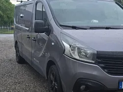 Grå Begagnad 2015 Renault Trafic Van | 83 000 kr (Marknadspris)