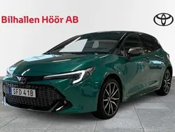 Grön Begagnad 2024 Toyota Corolla Hybrid Sport Halvkombi | 369 900 kr (Dyr)