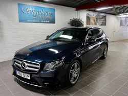 Mörkgrön (grön) Begagnad 2018 Mercedes E220 AMG line Kombi | 239 000 kr (Superpris)