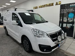Vit Begagnad 2017 Peugeot Partner Minibuss | 94 900 kr (Marknadspris)