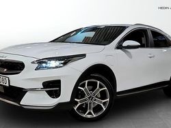Vit (white) Begagnad 2022 Kia XCeed Advance SUV | 232 900 kr (Bra pris)