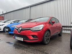 Röd Begagnad 2017 Renault Clio IV Halvkombi | 104 900 kr (Marknadspris)
