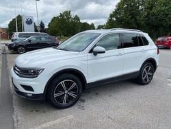 Vit Begagnad 2020 VW Tiguan Highline SUV | 289 900 kr (Marknadspris)