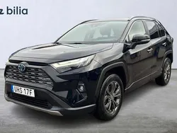 Svart Begagnad 2022 Toyota RAV4 Hybrid Executive SUV | 399 900 kr (Bra pris)