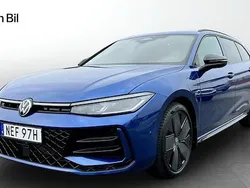 Blå Ny 2025 VW Passat Edition Kombi | 539 900 kr (Bra pris)