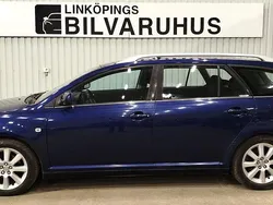 Mörkblå Begagnad 2005 Toyota Avensis Kombi | 44 900 kr (Lite dyr)