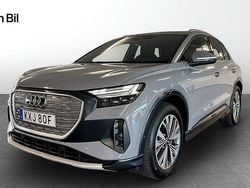 Grå (kiselgrå) Begagnad 2022 Audi Q4 e-tron Proline SUV | 399 900 kr (Marknadspris)