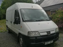 Vit Begagnad 2004 Peugeot Boxer Van | 45 000 kr