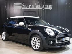 Svart Begagnad 2015 Mini Cooper Clubman Pepper Kombi | 159 000 kr (Marknadspris)