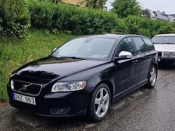 Svart Begagnad 2010 Volvo V50 Momentum Kombi | 29 500 kr (Marknadspris)