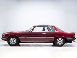 Röd Begagnad 1973 Mercedes SL350 Sportkupé | 240 000 kr