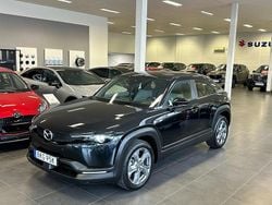 Svart Begagnad 2022 Mazda MX30 Exclusive-Line SUV | 169 900 kr (Marknadspris)