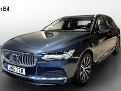 Mörkblå (blå) Begagnad 2022 Volvo V90 Inscription Kombi | 359 900 kr (Superpris)